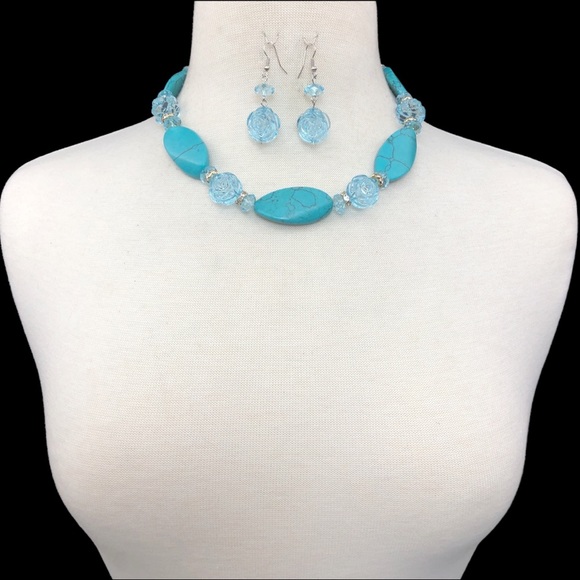 🔴 CLEARANCE Blue Faux Turquoise Beaded Necklace Earrings Set - Picture 2 of 4